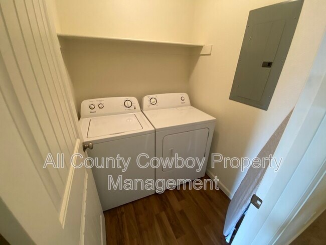 Foto del edificio - 4122 Moraine St