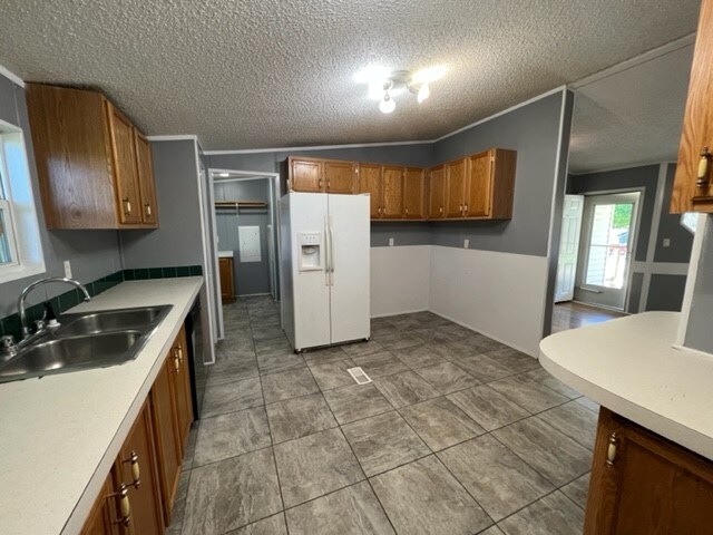 Foto del edificio - 340 Sun Valley Rd