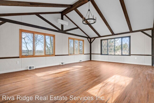 Building Photo - 3 br, 4 bath House - 337 Churchill Rd
