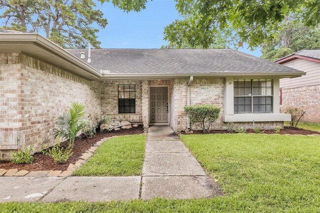 Building Photo - 9019 Driftstone Dr