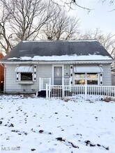 Building Photo - 934 Nevin St