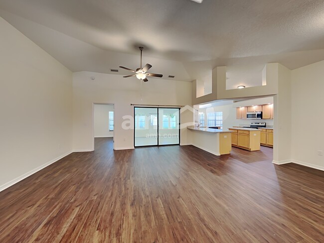Foto del edificio - 4940 Treasure Cay Rd