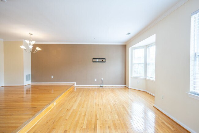 Foto del edificio - Stunning 3 BR/3 BA Townhome in Odenton!