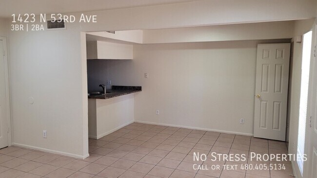 Foto del edificio - 3 Bed Town Home off 53rd Ave and McDowell