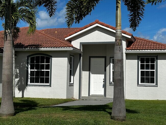 Foto del edificio - 519 NW Ember Way