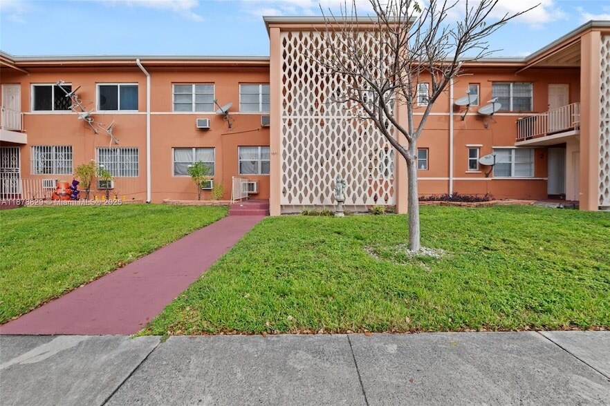 Photo - 3571 SW 10th Street Unit 10B