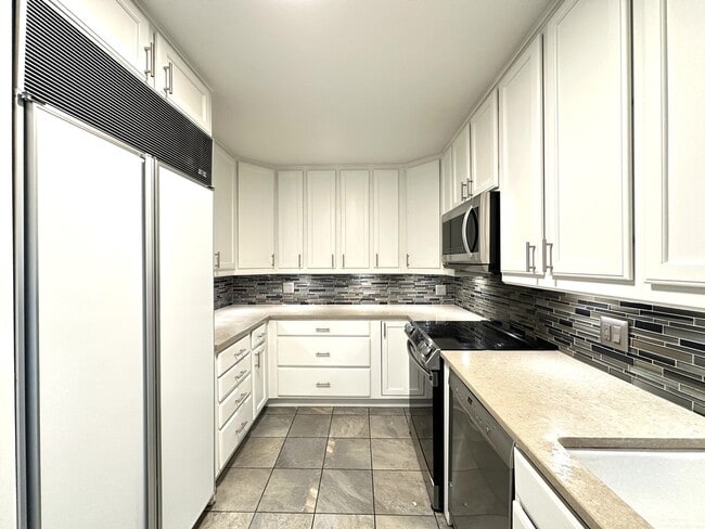 Foto del edificio - 1349 N Dearborn St