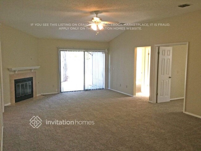 Foto del edificio - 8005 Weather Vane Dr