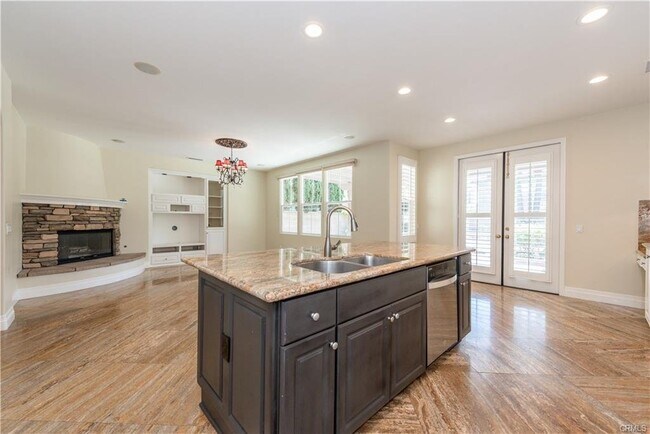 Building Photo - 20 Pacifica