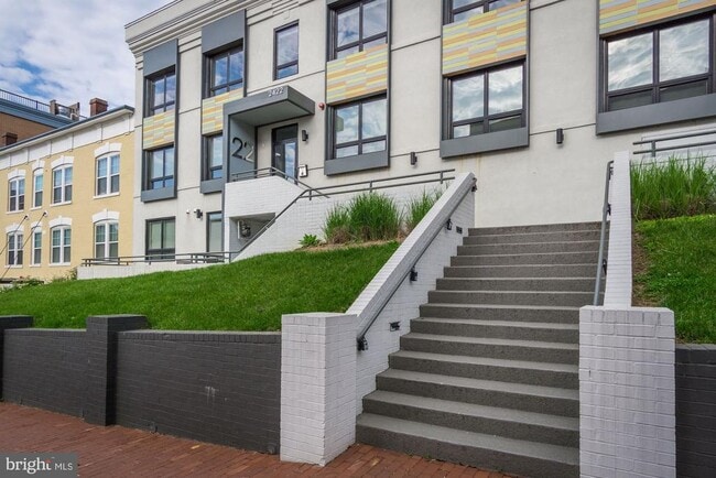 Building Photo - 2422 17th St NW