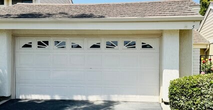 Building Photo - 5 Windwood