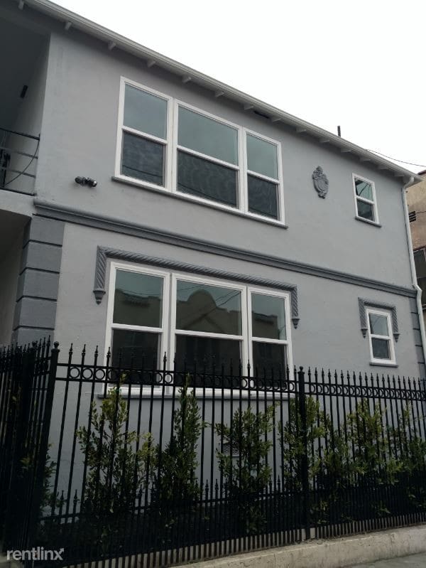 Building Photo - 1 br, 1 bath Apartment - 336 3/4 Witmer St
