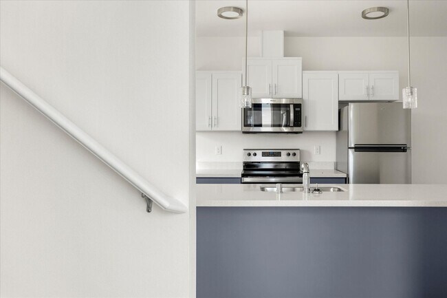 Building Photo - Brand New Modern 2 Bedrooms/ 2 Bathrooms