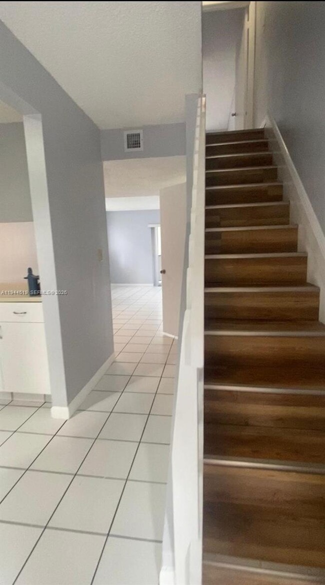 Foto del edificio - 2690 W 76th St