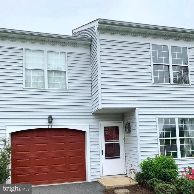 Building Photo - 112 Spring Ridge Ct