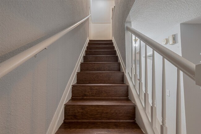 Foto del edificio - 3610 Bee Bayou Ln