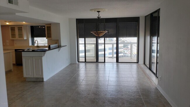 Foto del edificio - 3000 N Atlantic Ave