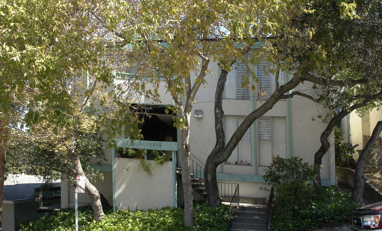 Primary Photo - 110 Frisbie St