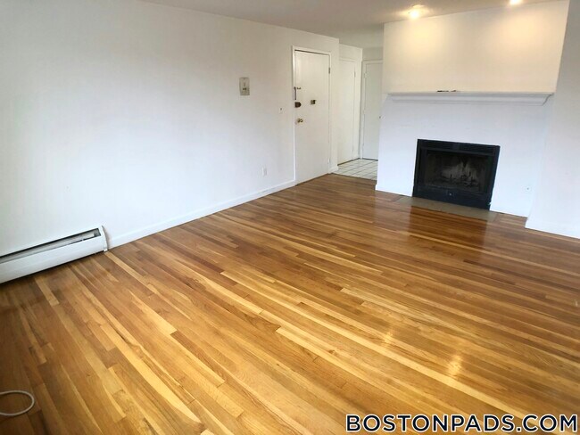Building Photo - 50 Evergreen St