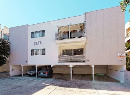 Building Photo - 1633 N Poinsettia Pl