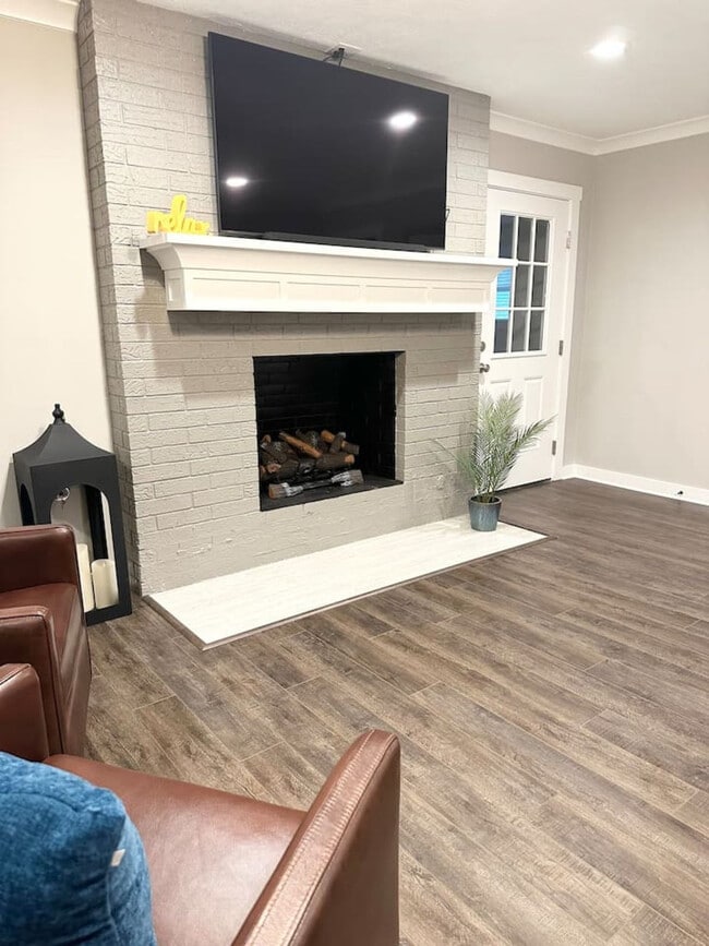 Foto del edificio - 1802 Carter Creek Pkwy