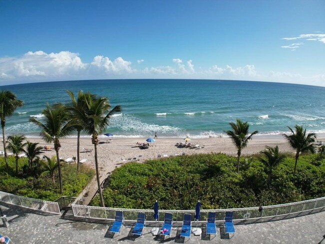 Foto del edificio - 3215 S Ocean Blvd