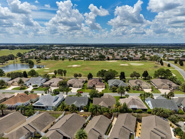 Building Photo - M304 Vidalia (VCSE/M10)