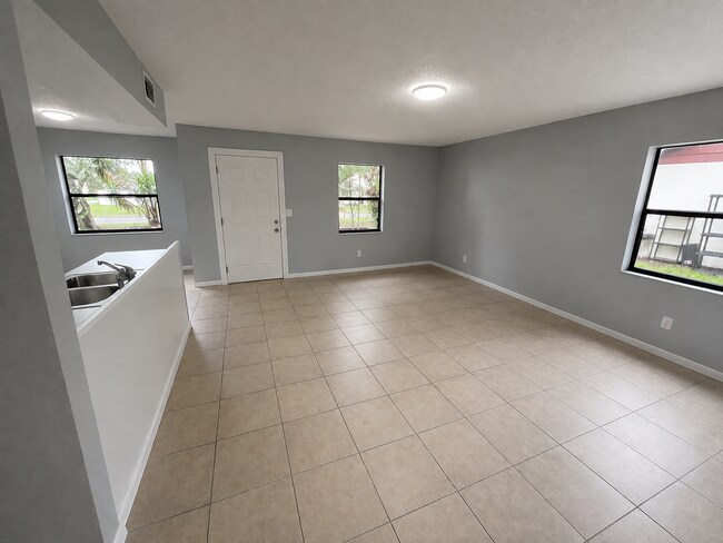 Foto del edificio - 38214 7th Ave
