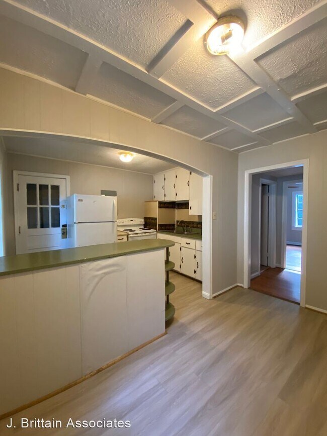 Building Photo - 2 br, 1 bath House - 75 Pelham Heights
