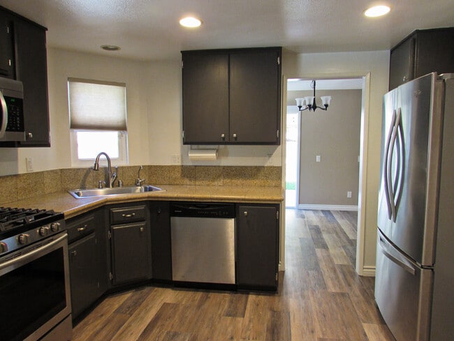 SS Dishwasher - 15847 Cindy Ct