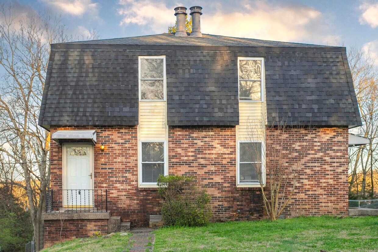 Primary Photo - 3309 Falls Creek Dr