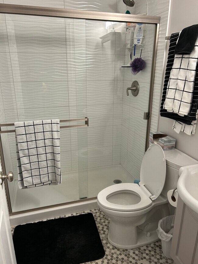 Foto del edificio - 2092 Hilltop View Rd