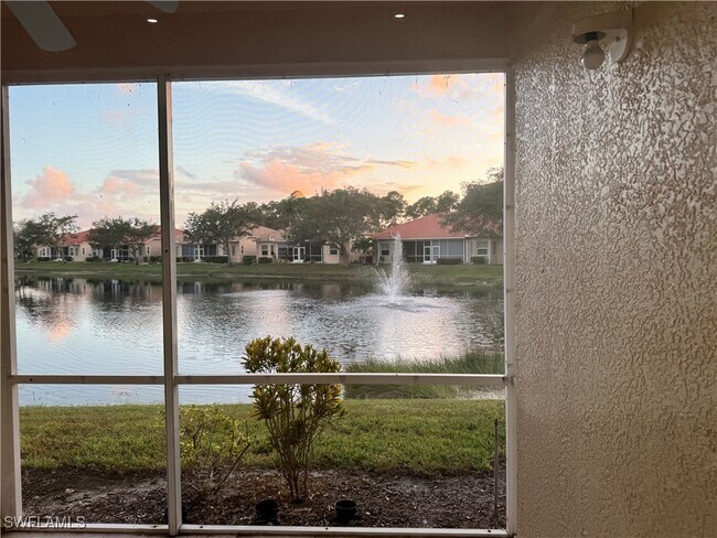 Foto del edificio - 8153 Sanctuary Dr