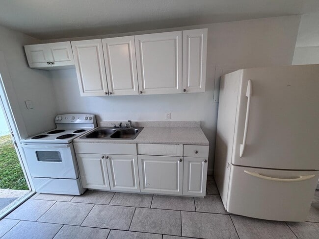 Building Photo - 2131 Washington St NE