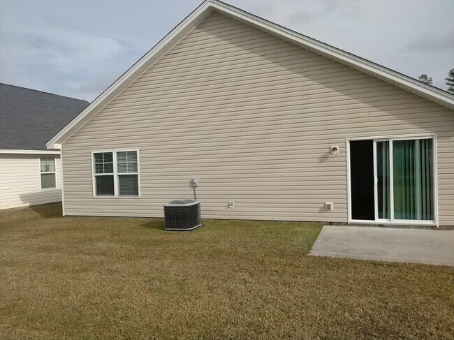 Foto del edificio - 12 Millie Ln