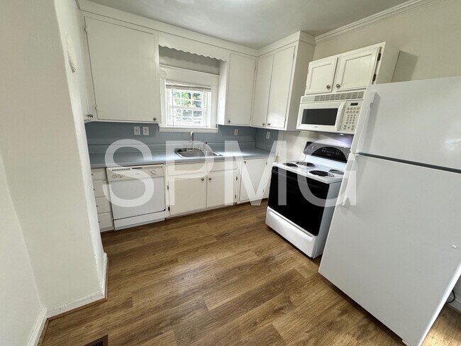 Foto del edificio - 2131 Roanoke Ave SW