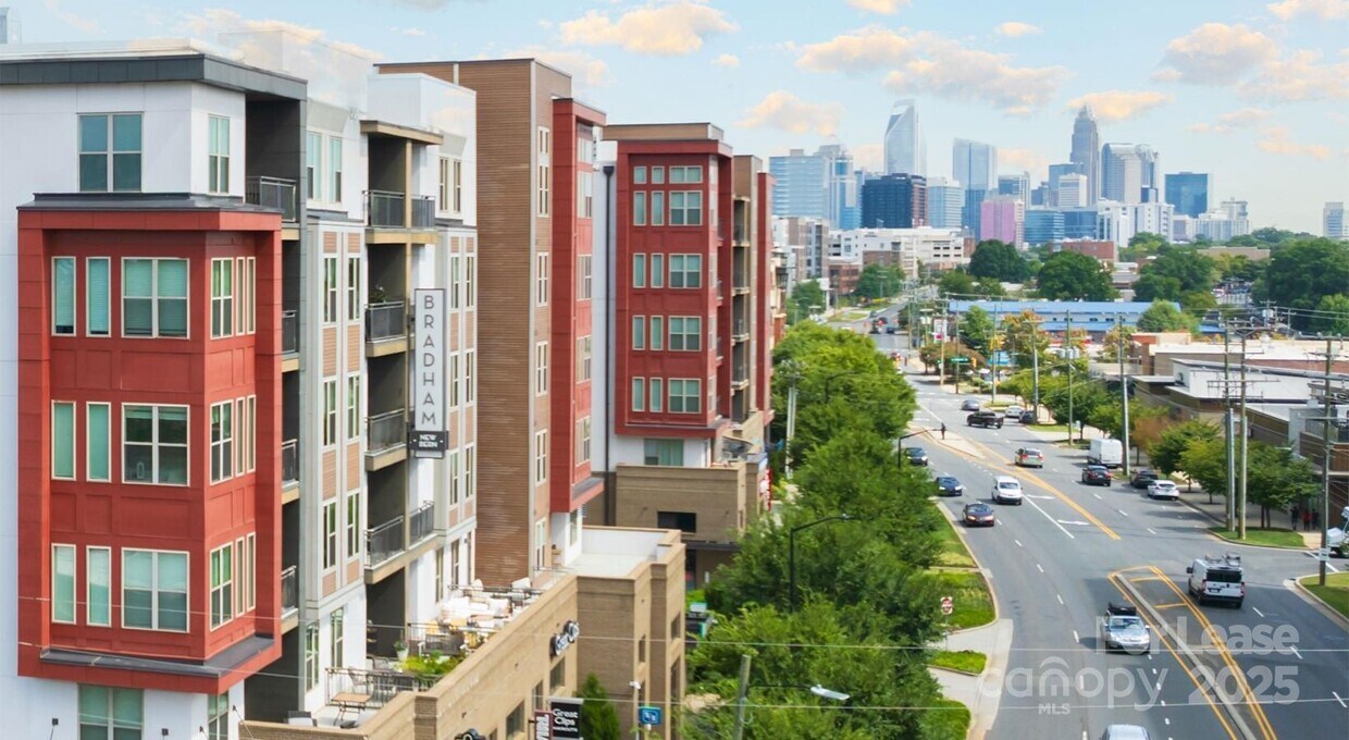 Foto principal - 145 New Bern St