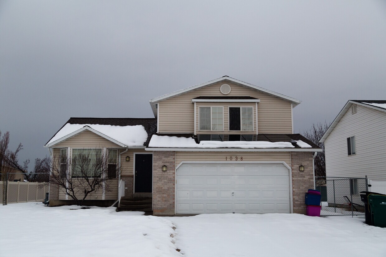 Foto principal - 1038 N 2525 W