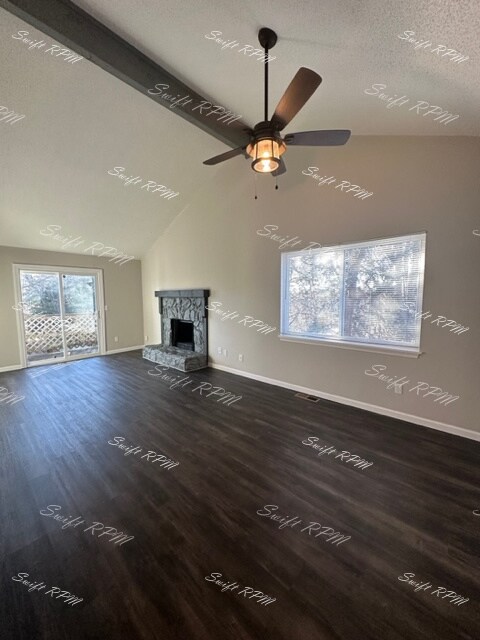 Foto del edificio - 6453 Hallet St