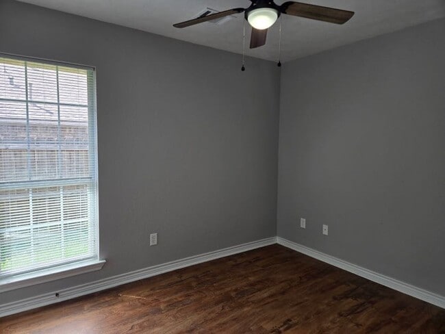 Building Photo - 3724 Dove Hollow Ln