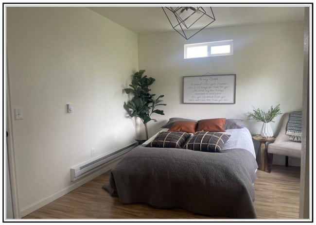 master bedroom - 1520 Tamarac St