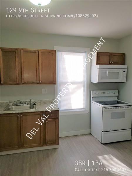 Building Photo - 129 9th St