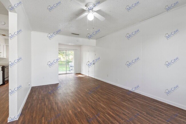 Foto del edificio - 3022 Kyle Rd