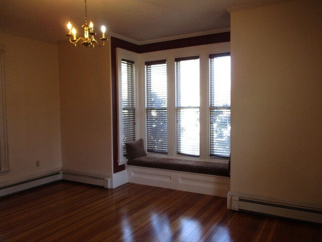 Foto del edificio - 3 Bedroom Victorian home near the center t...