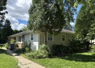 Building Photo - 6321 Roselawn Ave