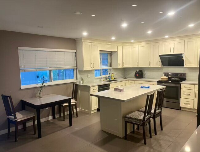 Building Photo - 12466 Alliance Dr