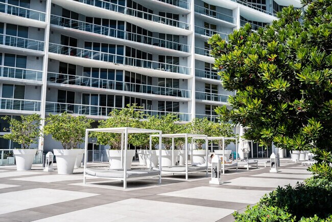Foto del edificio - 485 Brickell Ave