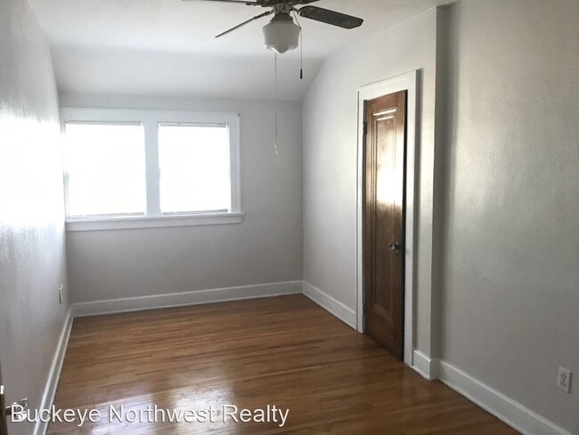 Building Photo - 3 br, 1 bath House - 2042 Southmoor Dr