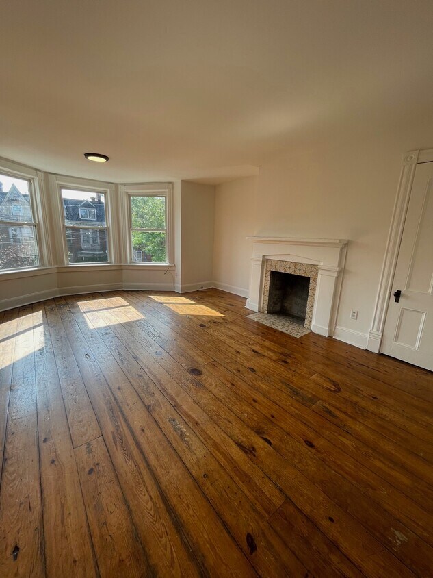 Primary Photo - 153 Grand St