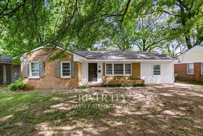 A Must See, Newly Renovated BEAUTY!!! Section 8 Is Welcomed !!!! - A Must See, Newly Renovated BEAUTY!!! Section 8 Is Welcomed !!!! House